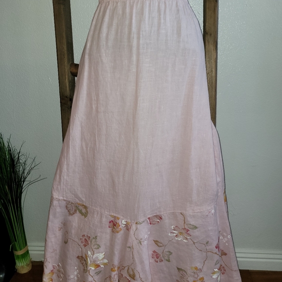 Dress by Christine Damen. - Picture 7 of 13